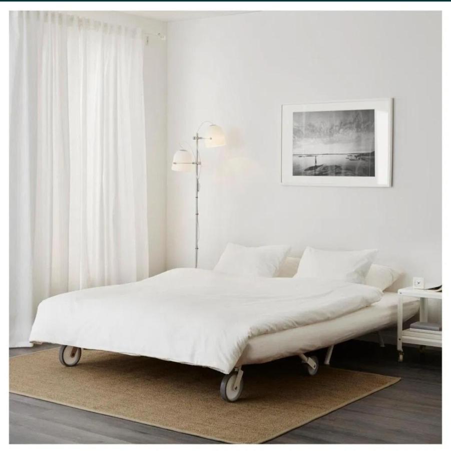 Lisbon, 3 Bedroom In , 15 Min From The *