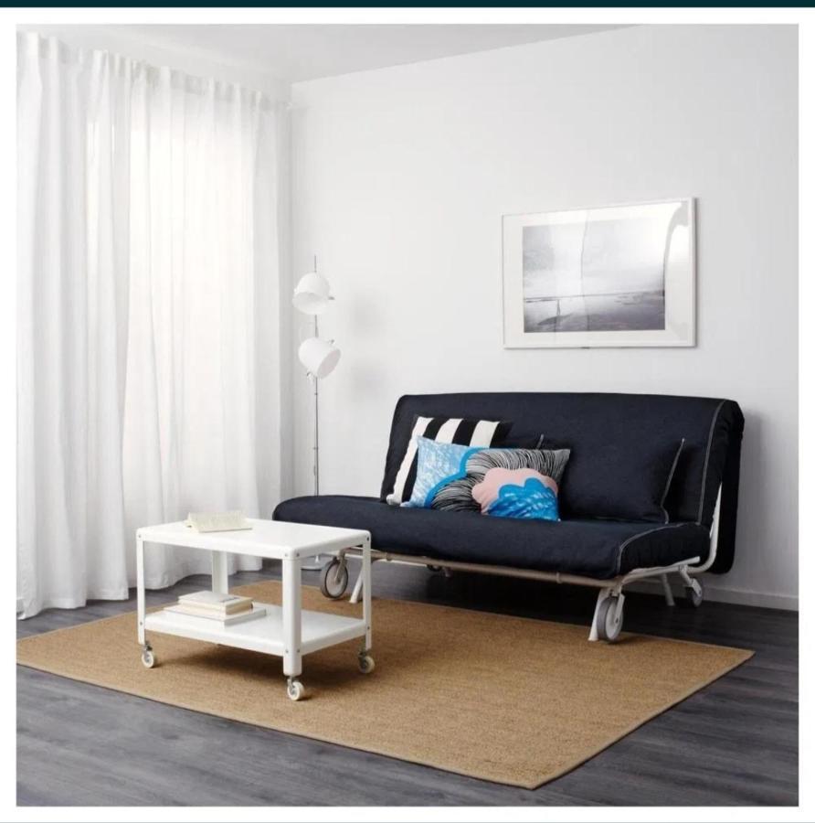 Apartment Lisbon, 3 Bedroom In , 15 Min From The Amora